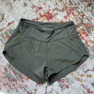 NWOT Outdoor Voices “The Exercise 2.5” Short”